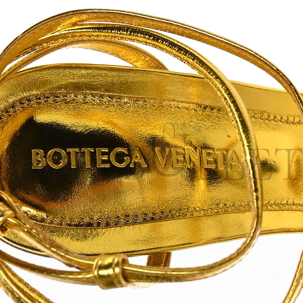 Bo*te*ga ve*ne*ta laminated calfskin the line 90mm sandals 365 gold